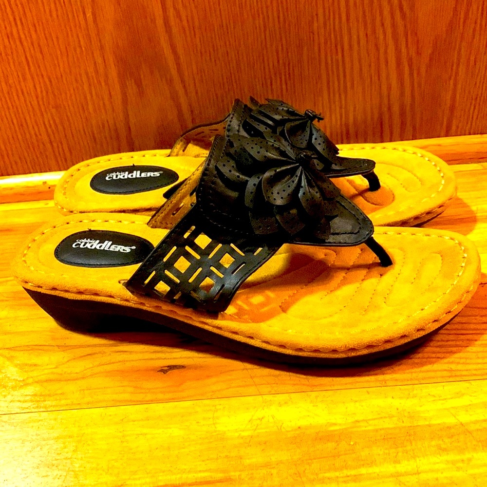 Cobbie Cuddler vegan 10 W thong comfort 1.5” black sandals vegan flip flops shoe